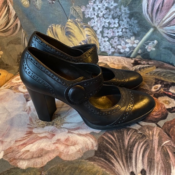 Vintage Franco Sarto Pumps - Picture 2 of 4